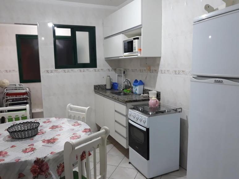 Apto Aconchegante A Uma Quadra Da Praia - Aviacao, Praia Grande - Sp Πράια Γκράντε Εξωτερικό φωτογραφία